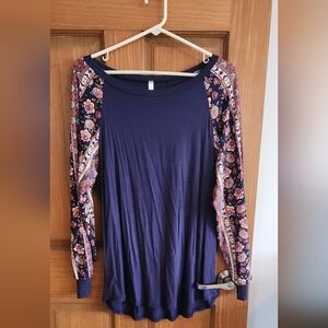 Floral Sleeve Navy Top